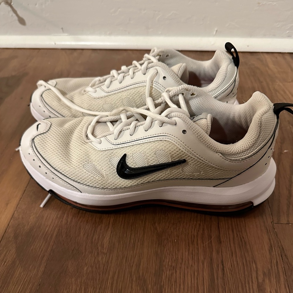Nike air sneakers